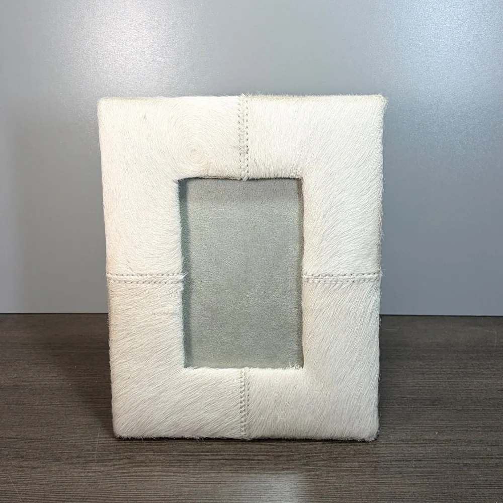 Set of 2 Gray Cream Natural Cowhide Photo Picture Frame 8 x 10. 9.5 x 7.5 - NWOT